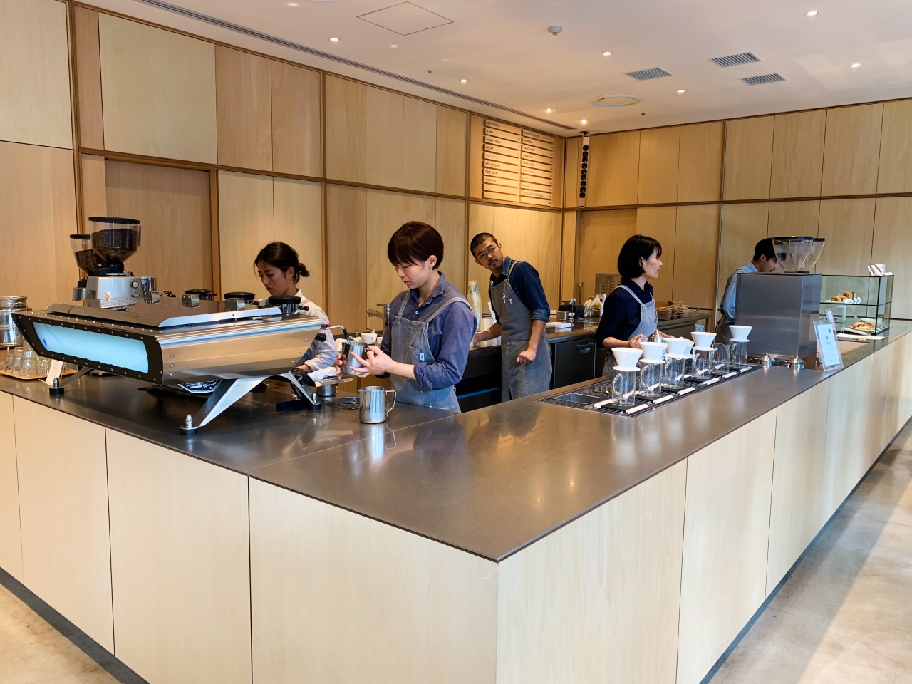 Blue Bottle Coffee Roppongi kollekkt